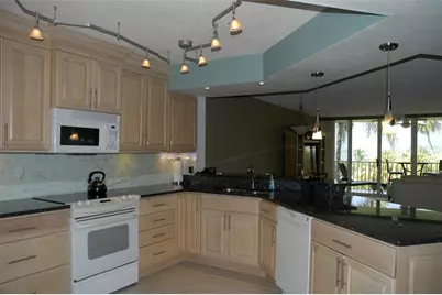 5151 Isla Key Boulevard S #324, Saint Petersburg, FL 33715 - Photo 4