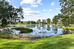 10360 Carrollwood Ln, Tampa, FL 33618 - Photo 6