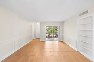 10360 Carrollwood Ln, Tampa, FL 33618 - Photo 26