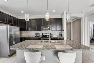 365 Jyoti Dr, Davenport, FL 33837 - Photo 2