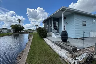 35151 Danny Dr, Zephyrhills, FL 33541 - Photo 4