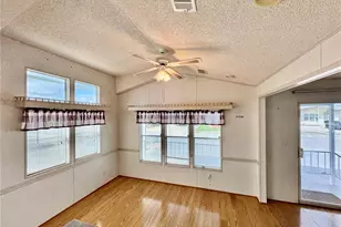 35151 Danny Dr, Zephyrhills, FL 33541 - Photo 12