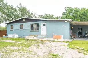 15229 N 13th St, Lutz, FL 33549 - Photo 2