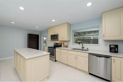 4107 Hudson Way, Tampa, FL 33618 - Photo 10
