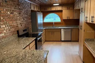 12253 E Berry Ln, Floral City, FL 34436 - Photo 14