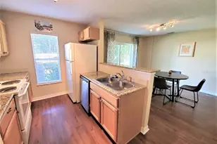 9870 Ashburn Lake Dr, Tampa, FL 33610 - Photo 6