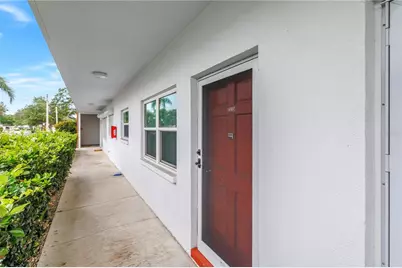 5729 13th Avenue N #102D, Saint Petersburg, FL 33710 - Photo 2