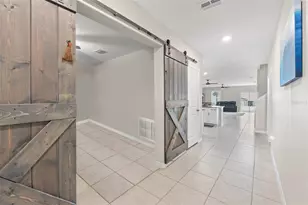 194 Argyll Dr, Spring Hill, FL 34609 - Photo 10