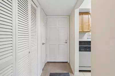 10344 Carrollwood Lane #176, Tampa, FL 33618 - Photo 8