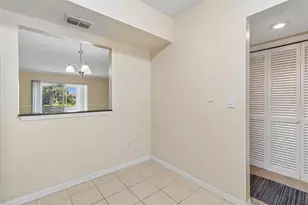 10344 Carrollwood Ln, Tampa, FL 33618 - Photo 24