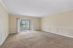 10344 Carrollwood Ln, Tampa, FL 33618 - Photo 12