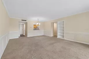 10344 Carrollwood Ln, Tampa, FL 33618 - Photo 22