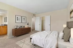 10344 Carrollwood Ln, Tampa, FL 33618 - Photo 22