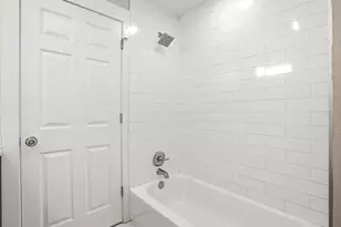 3610 28th St N, Saint Petersburg, FL 33713 - Photo 26