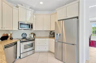 8307 Manor Club Cir, Tampa, FL 33647 - Photo 6