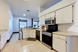 1904 Cattleman Dr, Brandon, FL 33511 - Photo 10