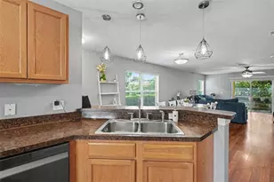 1977 Searay Shore Dr, Clearwater, FL 33763 - Photo 10
