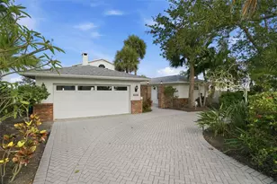 1832 Venetian Point Dr, Clearwater, FL 33755 - Photo 12