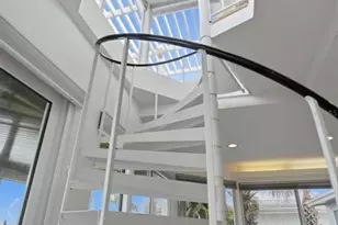 1832 Venetian Point Dr, Clearwater, FL 33755 - Photo 54