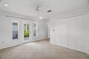 1832 Venetian Point Dr, Clearwater, FL 33755 - Photo 48