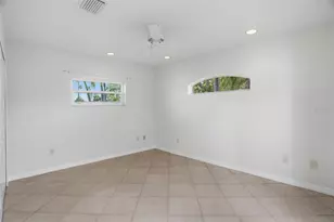 1832 Venetian Point Dr, Clearwater, FL 33755 - Photo 48