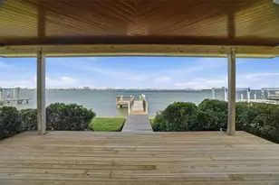 1832 Venetian Point Dr, Clearwater, FL 33755 - Photo 64