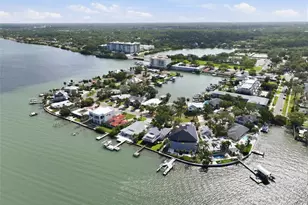 1832 Venetian Point Dr, Clearwater, FL 33755 - Photo 20