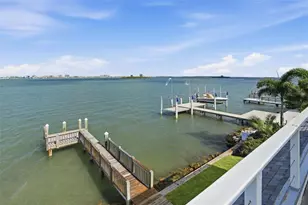 1832 Venetian Point Dr, Clearwater, FL 33755 - Photo 14