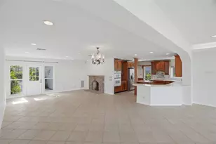 1832 Venetian Point Dr, Clearwater, FL 33755 - Photo 30