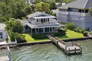 1832 Venetian Point Dr, Clearwater, FL 33755 - Photo 2