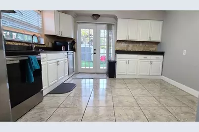 2306 W Saint Joseph Street, Tampa, FL 33607 - Photo 4