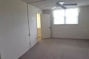 4890 Bay St NE, Saint Petersburg, FL 33703 - Photo 12