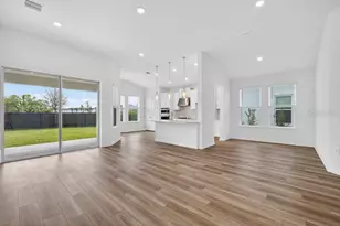 12743 Dockyard Trl, Palmetto, FL 34221 - Photo 6