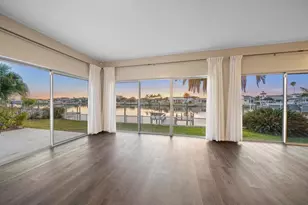 878 Harbor Is, Clearwater Beach, FL 33767 - Photo 12