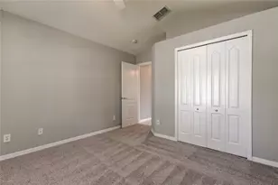 18829 Maisons Dr, Lutz, FL 33558 - Photo 12