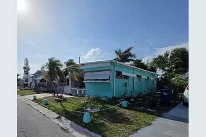 609 50th Avenue W, Bradenton, FL 34207 - Photo 2