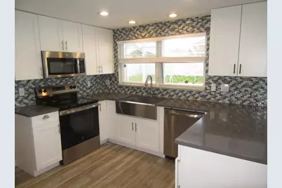 7010 Cobblewood Court, Tampa, FL 33615 - Photo 8