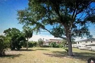 8003 22nd Ave W, Bradenton, FL 34209 - Photo 1