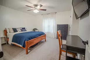 1928 Greenwood Valley Dr, Plant City, FL 33563 - Photo 30