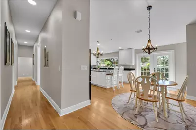 6606 Glencoe Drive, Tampa, FL 33617 - Photo 10