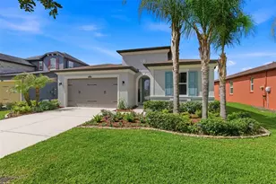 28930 Revaro Ln, Wesley Chapel, FL 33543 - Photo 10