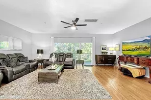 14 Seagrape Cir, Clearwater, FL 33759 - Photo 8