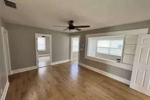 1847 19th St S, Saint Petersburg, FL 33712 - Photo 4