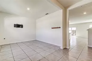 3845 Rory Pond Ct, Lakeland, FL 33811 - Photo 10