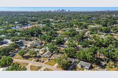 908 W Candlewood Avenue, Tampa, FL 33603 - Photo 36