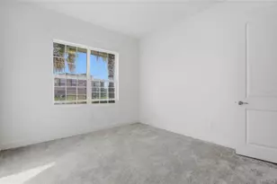32801 Tree of Life Ave, Wesley Chapel, FL 33543 - Photo 14
