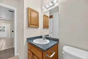 5001 Whiteway Dr, Tampa, FL 33617 - Photo 16