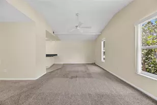 5001 Whiteway Dr, Tampa, FL 33617 - Photo 8