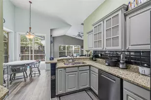 1887 Wood Bend St, Tarpon Springs, FL 34689 - Photo 10
