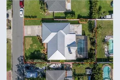 742 45th Avenue NE, Saint Petersburg, FL 33703 - Photo 2
